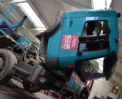 Teherautó javítás - szervizelés