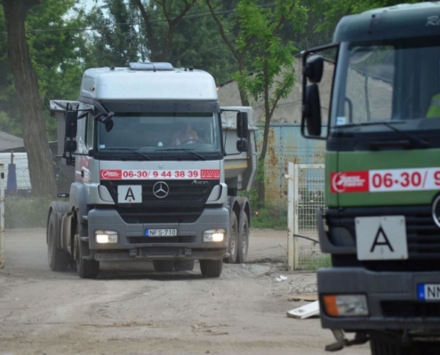 Szóródó anyag szállítás