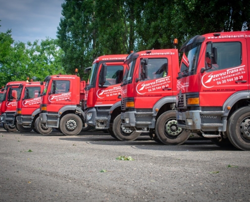 Mercedes Bent konténeres teherautó